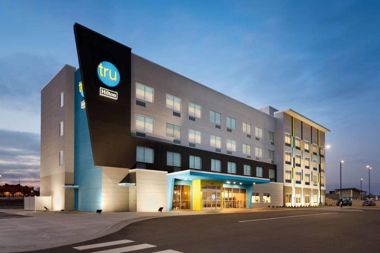 Tru By Hilton Cedar Rapids Westdale Otel Dış mekan fotoğraf