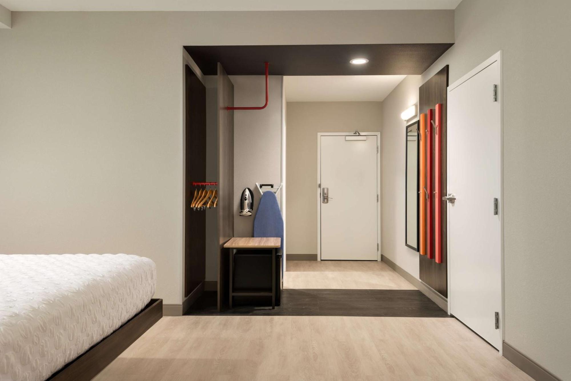 Tru By Hilton Cedar Rapids Westdale Otel Dış mekan fotoğraf