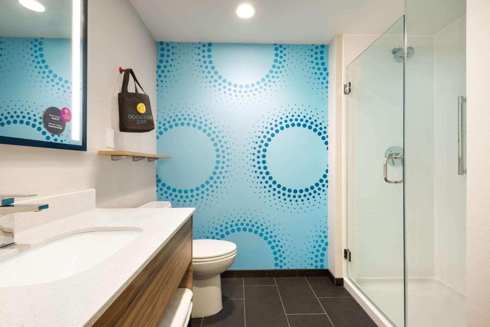 Tru By Hilton Cedar Rapids Westdale Otel Dış mekan fotoğraf