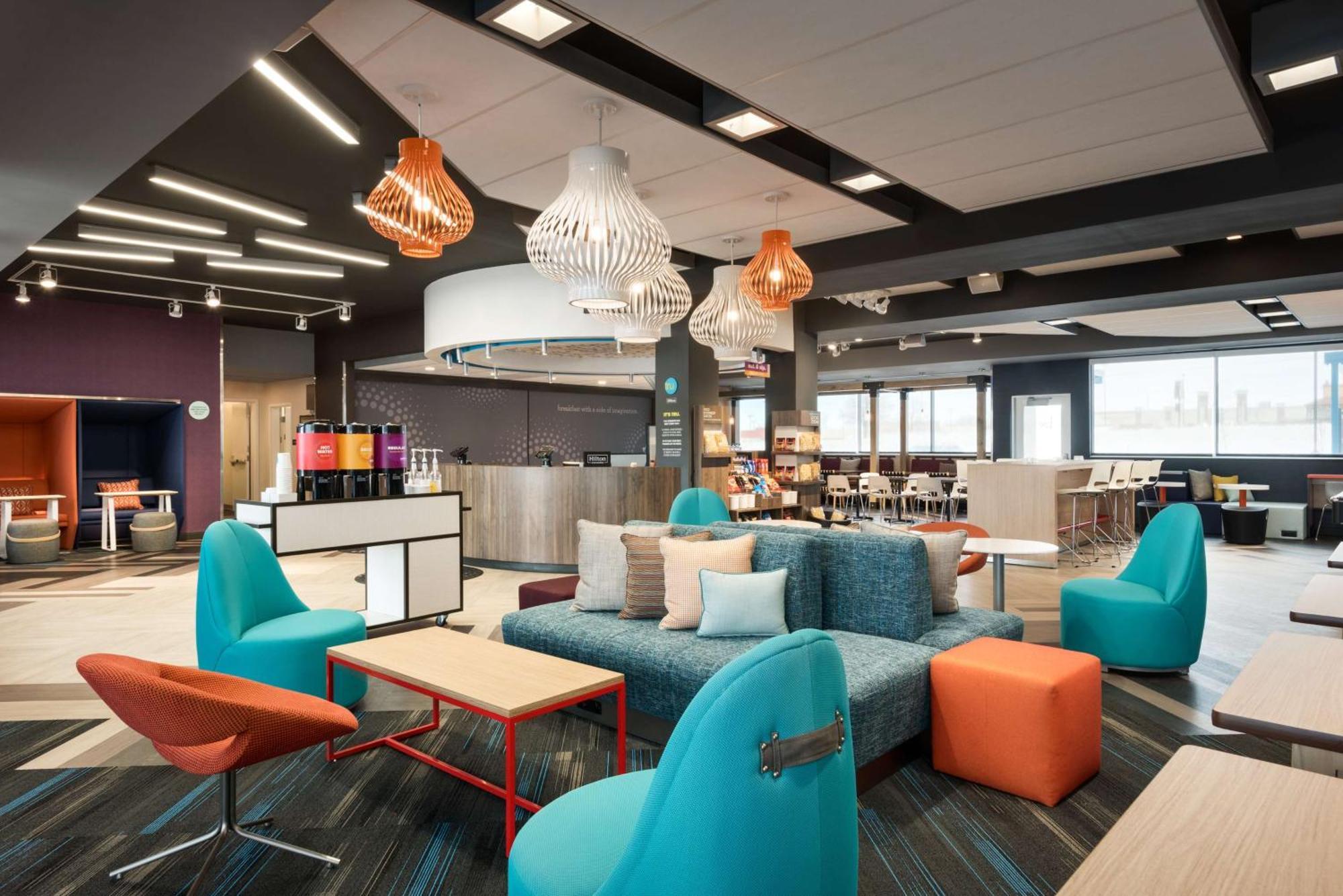 Tru By Hilton Cedar Rapids Westdale Otel Dış mekan fotoğraf