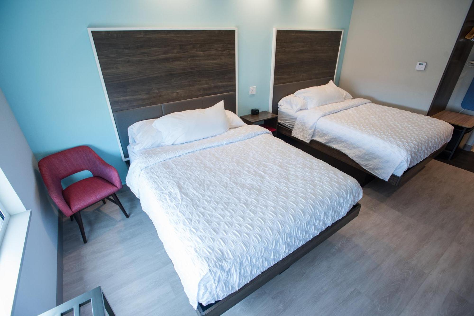 Tru By Hilton Cedar Rapids Westdale Otel Dış mekan fotoğraf