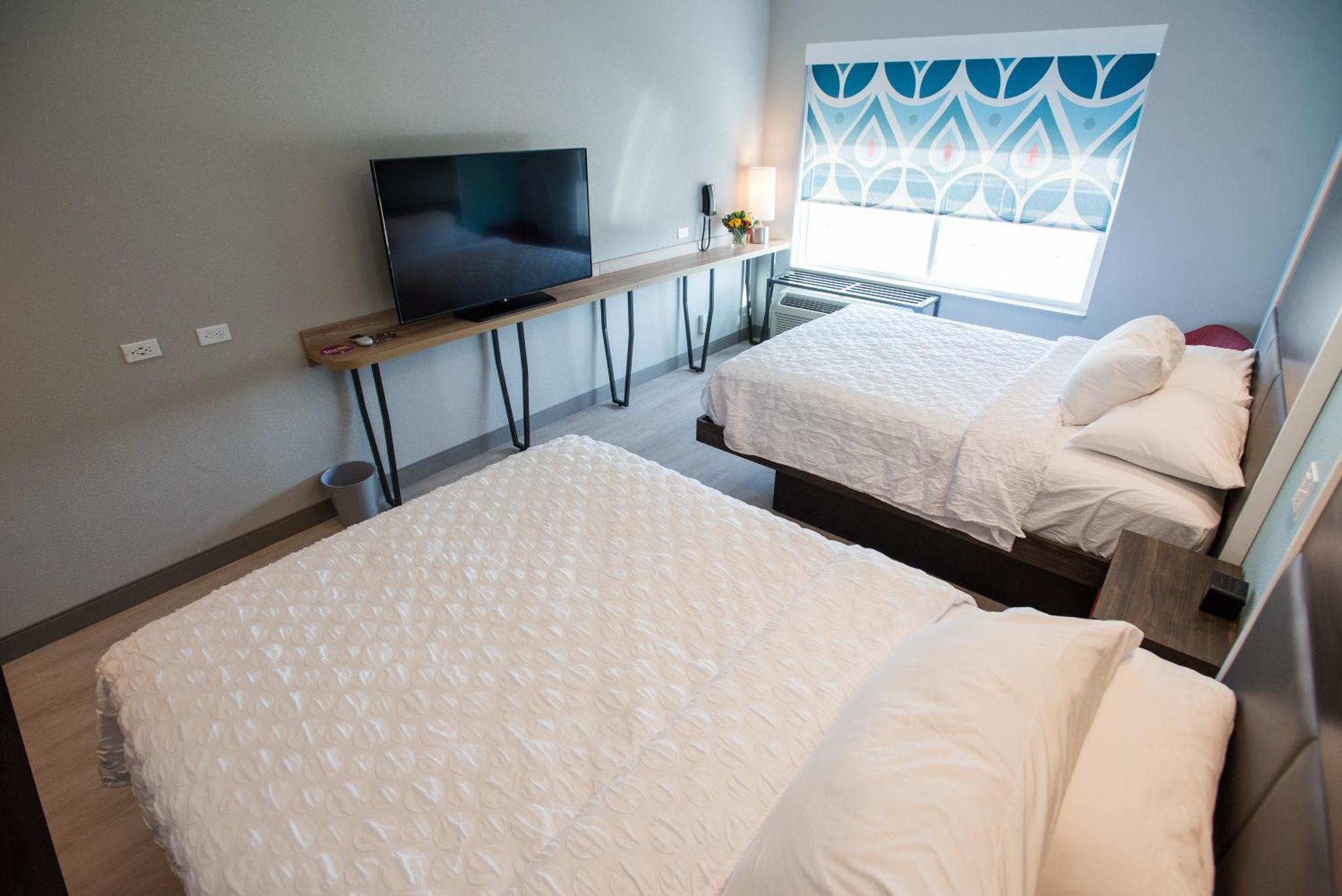 Tru By Hilton Cedar Rapids Westdale Otel Dış mekan fotoğraf
