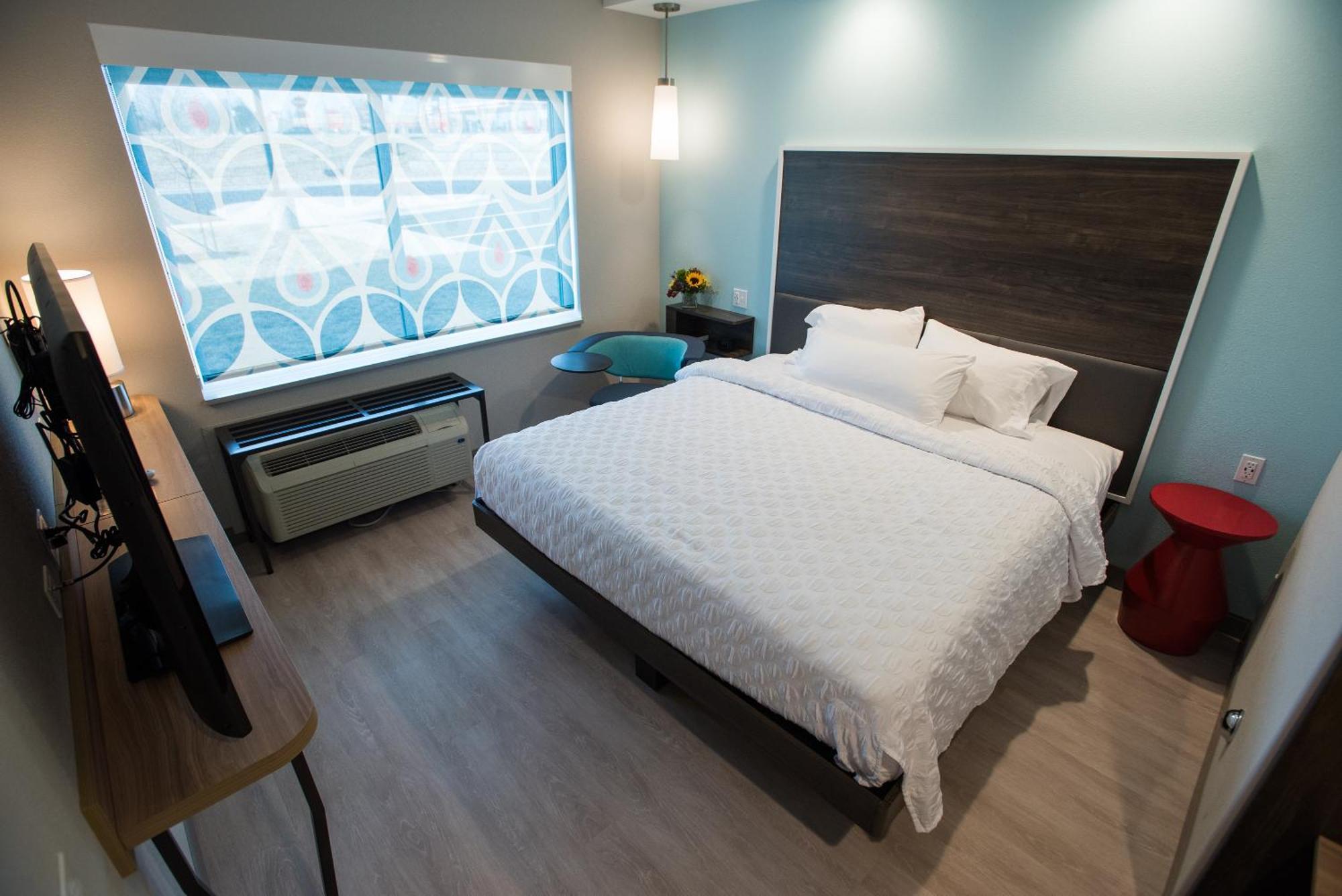 Tru By Hilton Cedar Rapids Westdale Otel Dış mekan fotoğraf